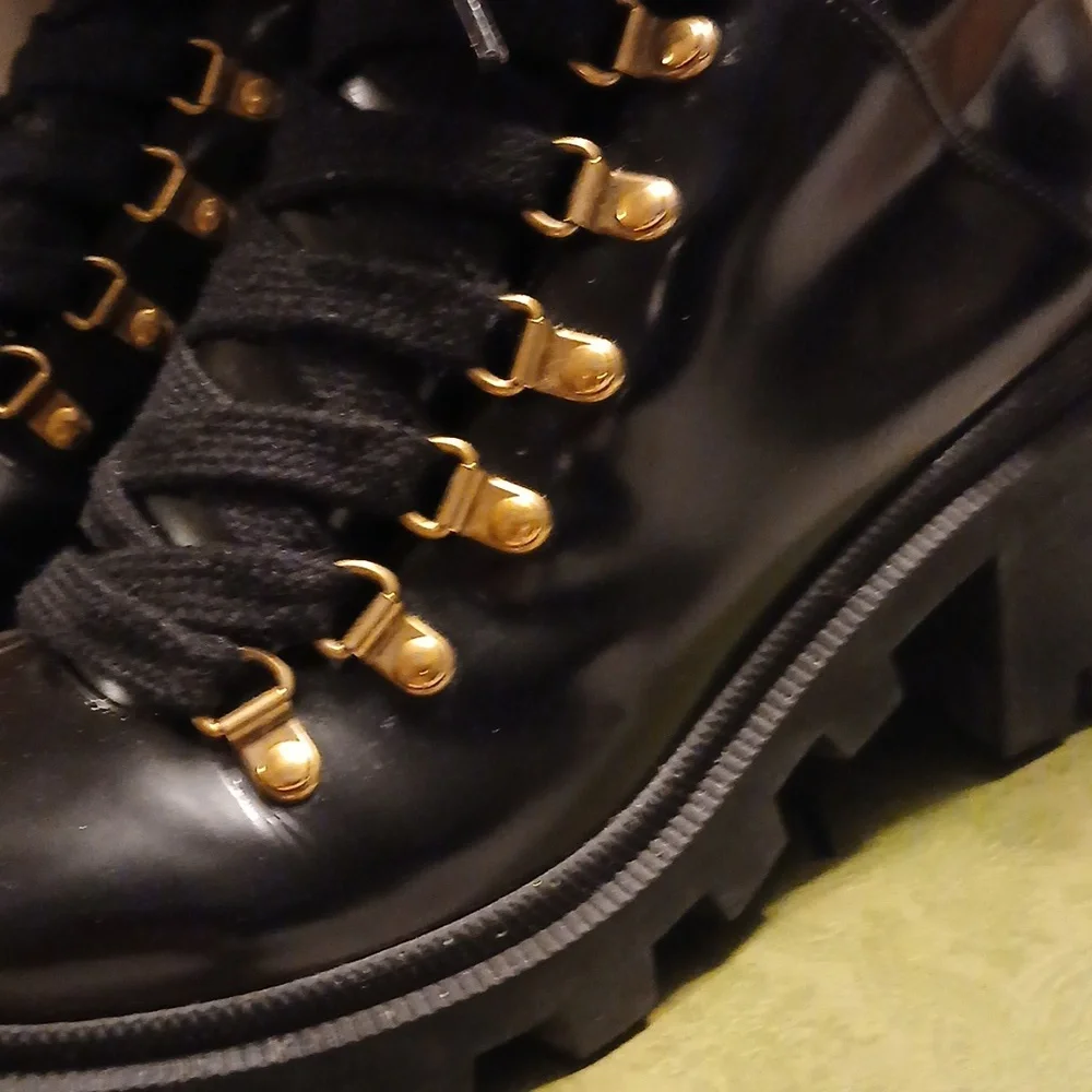 Authentic Gucci Boots - Picture 2 of 7